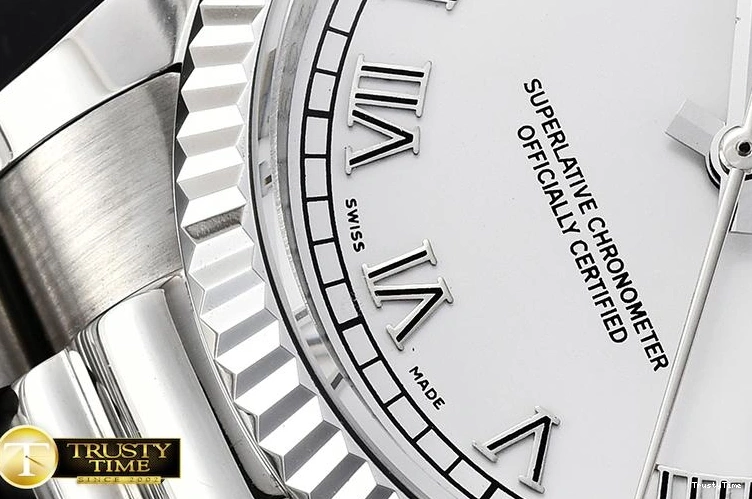 1228 Durable RDD0215B – DayDate 36mm 684